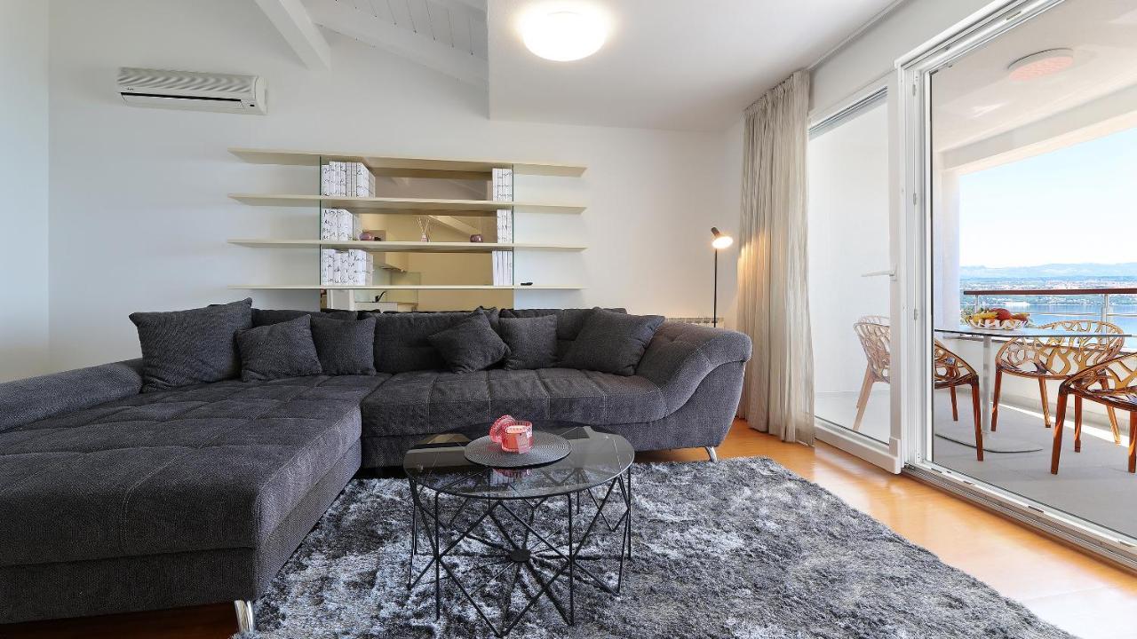 Sea View Apartment In Ičići Esterno foto