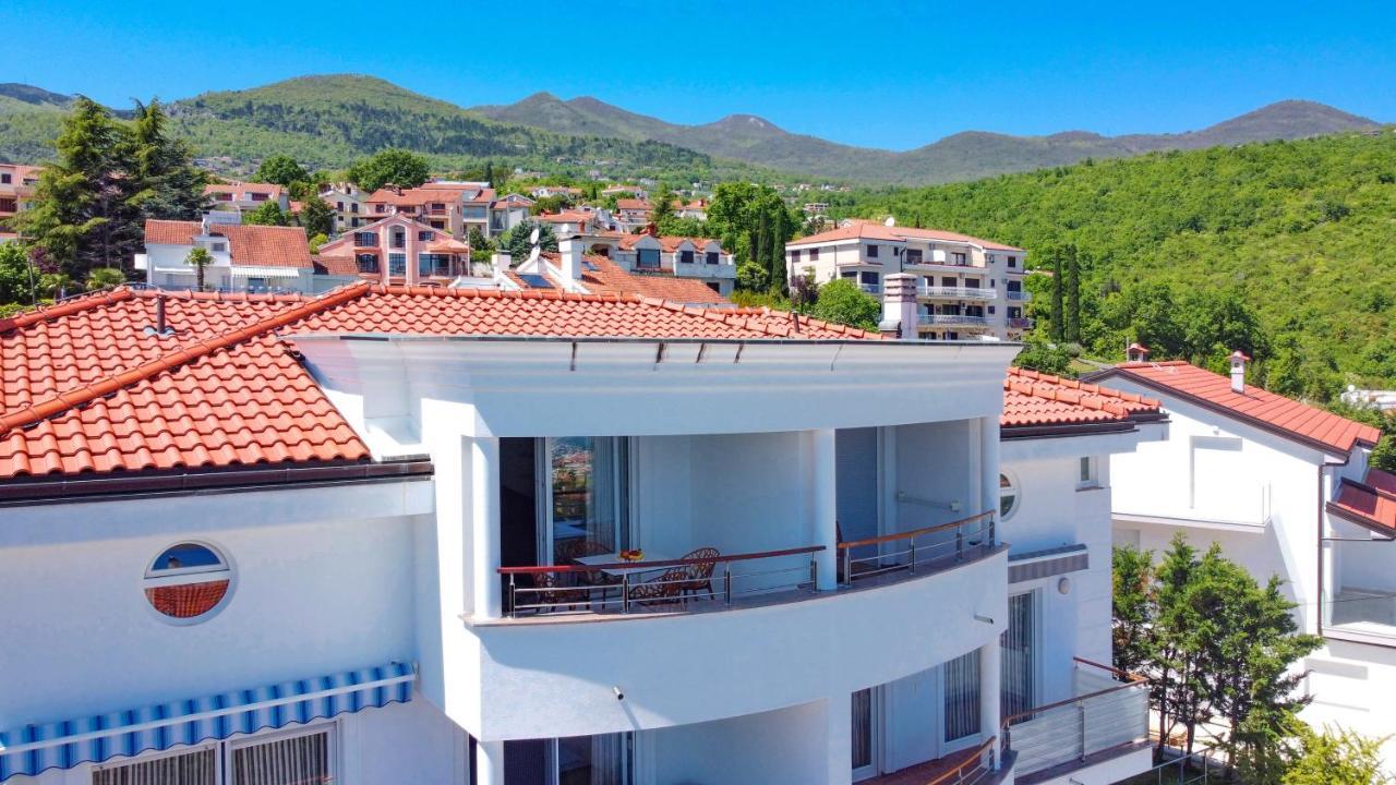 Sea View Apartment In Ičići Esterno foto