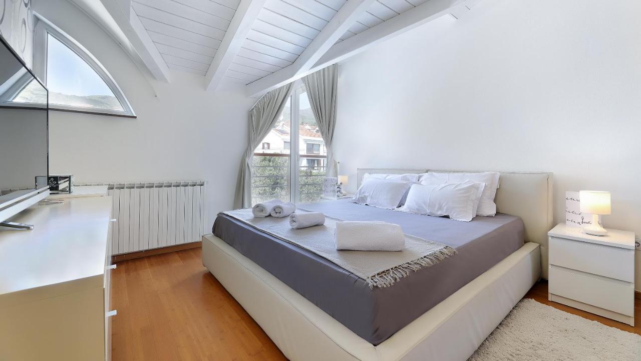 Sea View Apartment In Ičići Esterno foto