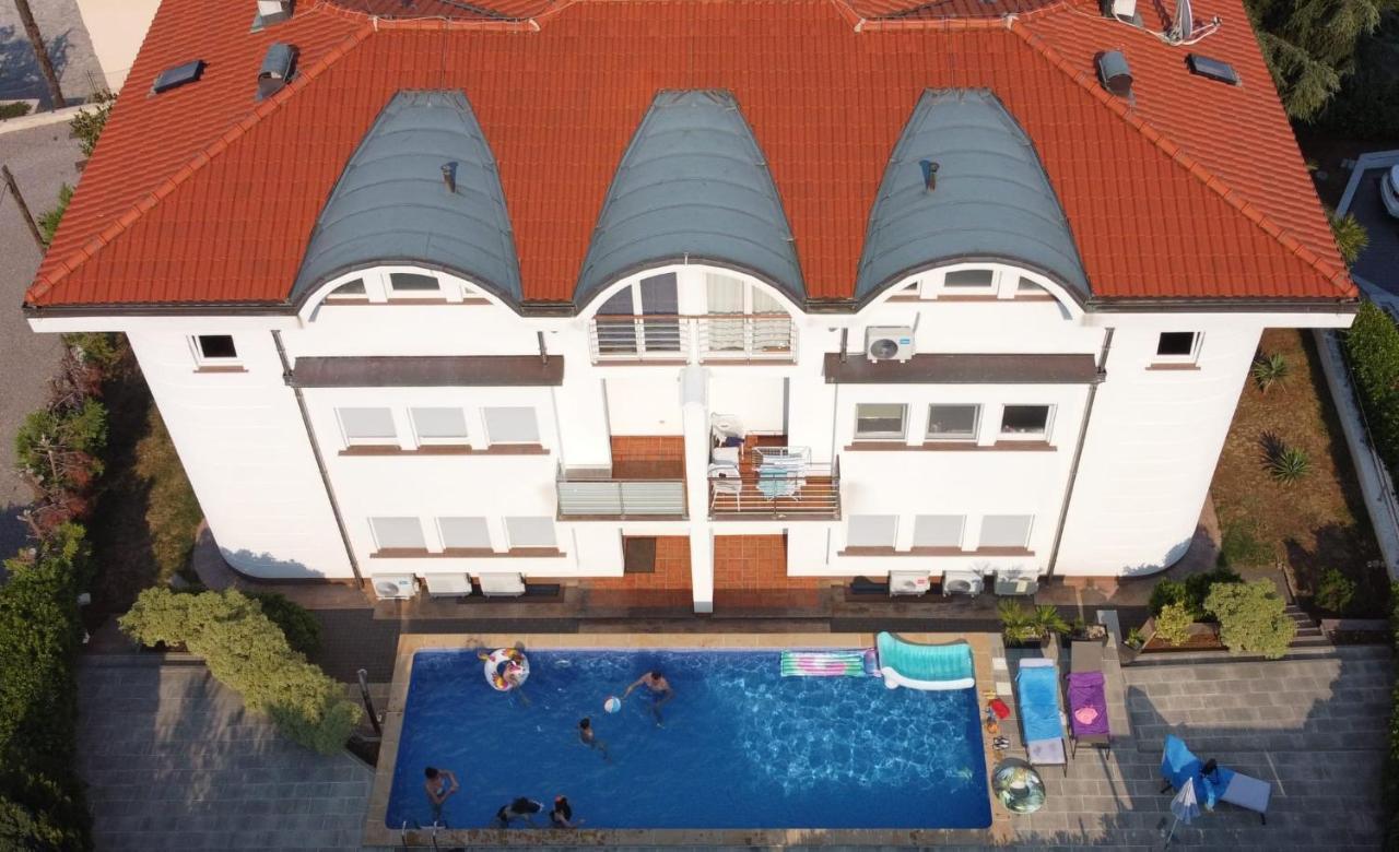 Sea View Apartment In Ičići Esterno foto